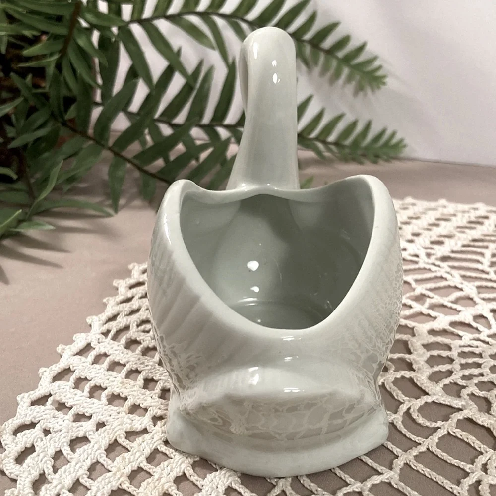Vintage Graceful Swan Ceramic Planter - Picture 7 of 14